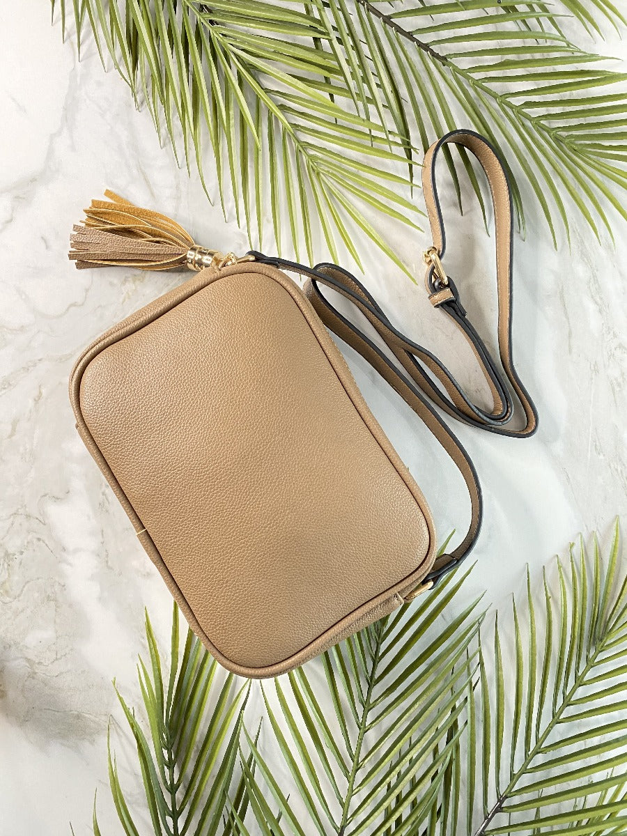 TAN CROSS BODY MESSENGER CAMERA BAG